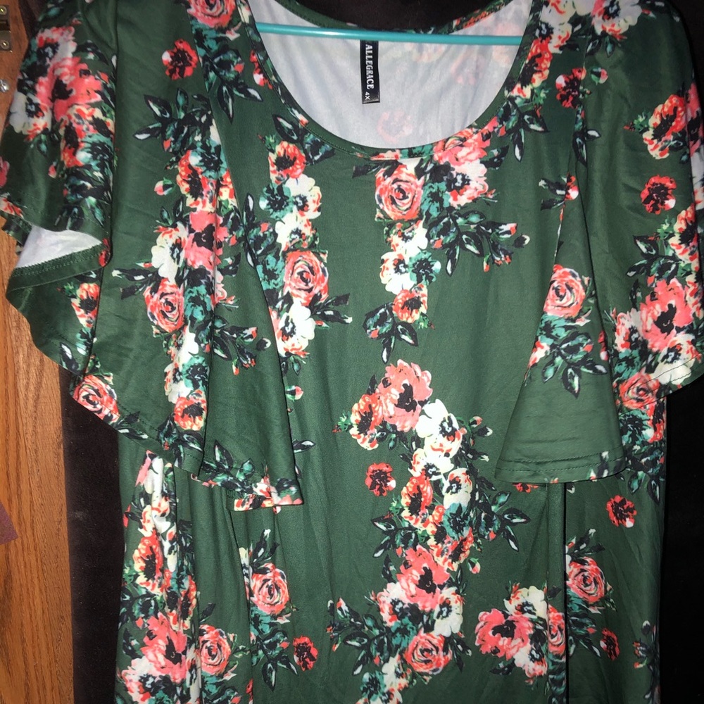 Allegrace flutter sleeve blouse